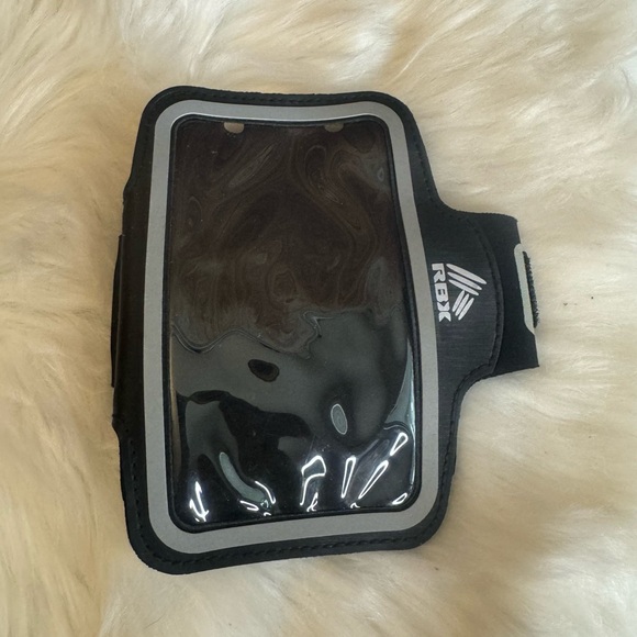 RBX Sports Sleeve IPhone 4/5 Performance Adjustable Armband Black - Picture 1 of 9